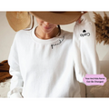 Women‘s Mother's Day Gift Personalized Grandma Or Mama Sweatshirt With Child's Name On Sleeve