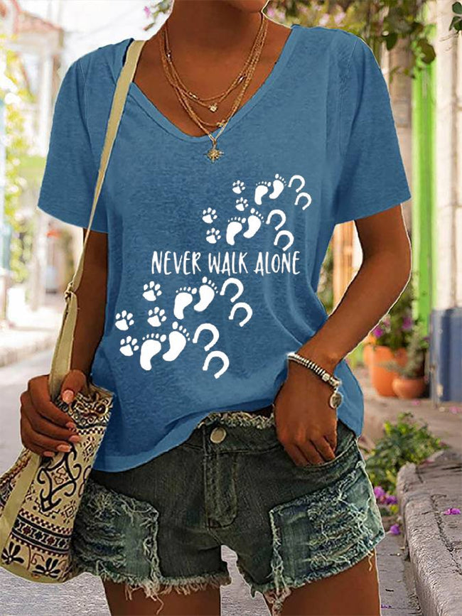 Women's Never Walk Alone Dog Paw T-shirt
